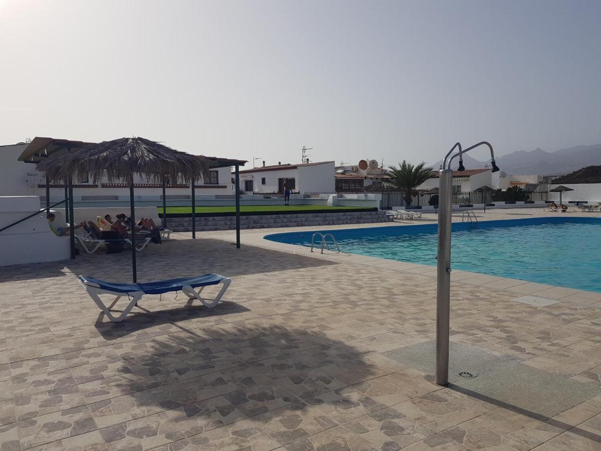 ארונה Apartamento Junto A La Piscina מראה חיצוני תמונה